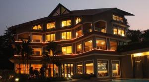 ,دی کراون گوا (The Crown Goa),هتل 5 ستاره Crown Goa، اقامتی را به همراه چشم انداز های نفس گیر رودخانه....,