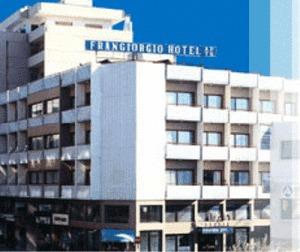 هتل آپارتمان فرانگرجیو
قبرس / لارناکا(Frangiorgio Hotel Apartments
Cyprus / Larnaka )