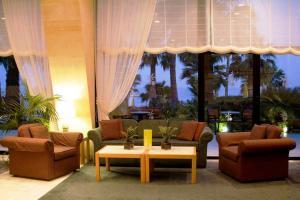 هتل پالم بیچ اند بانگالاوس
قبرس / لارناکا(Palm Beach Hotel & Bungalows
Cyprus / Larnaka )