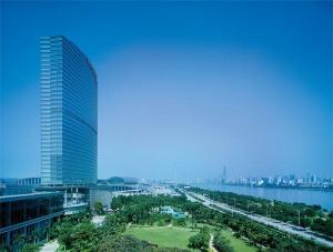 ,هتل شانگری-لا , گوانگجو,هتل Shangri-La Hotel, Guangzhou با خدمات عالي خود پذيراي مهمانان ميباشد. ميهمانان عزيز مي توانند از اتاقهاي راحت هتل لذت ببرنداتاقهای پاکیزه این.....,