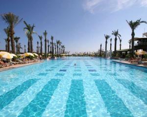 هتل تفریحی کنکورد دلوکس
ترکیه / آنتالیا(Concorde De Luxe Resort
Turkey / Antalya )