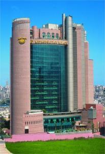 ,هتل متروپولیتن پالاس,هتل Metropolitan Palace، موقعیت ممتازی را در منطقه اقتصادی Sin El Fil شهر بیروت به...,